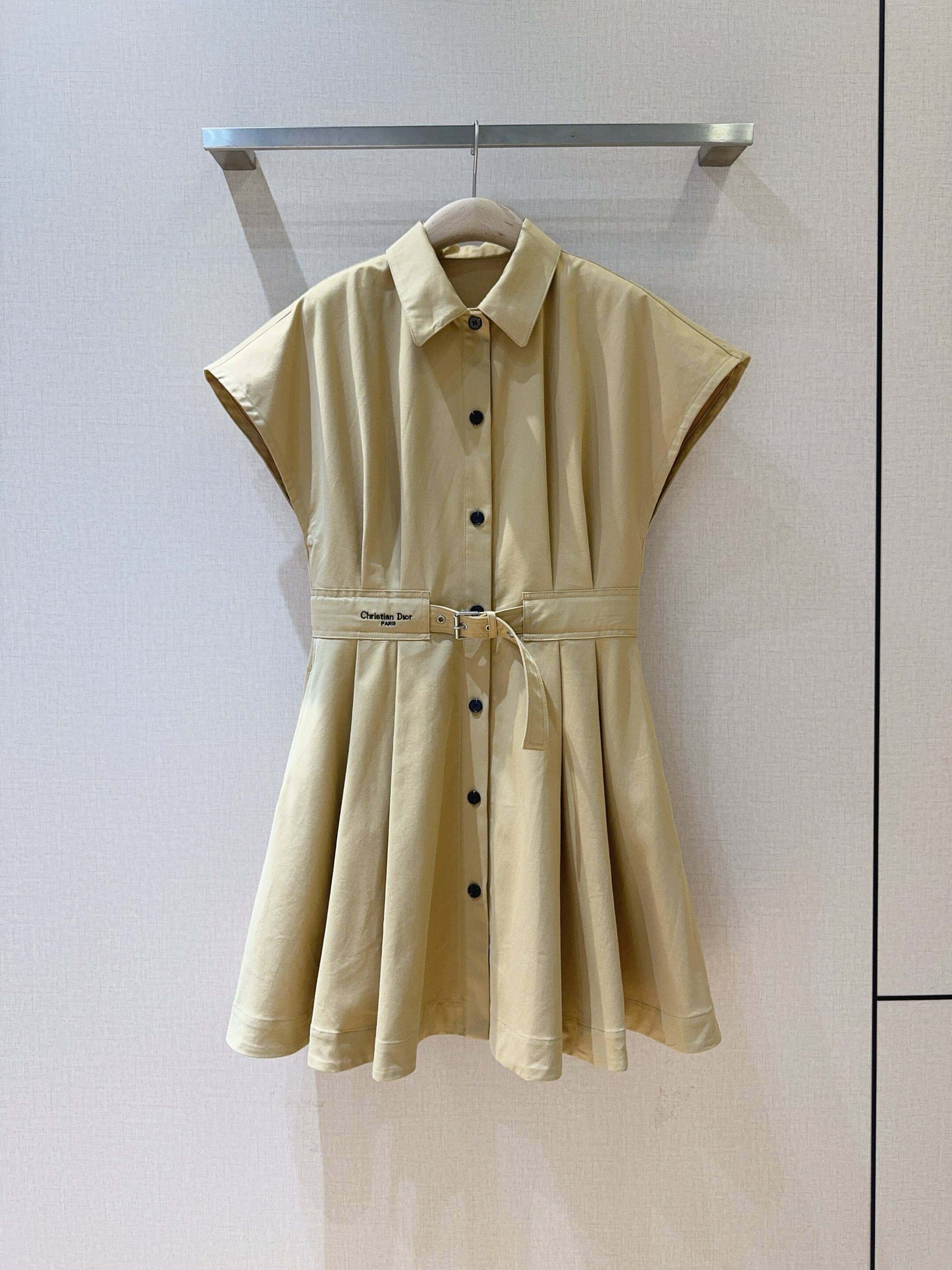 Christian Dior Short-Sleeved Trench Dress – Beige - Image 9