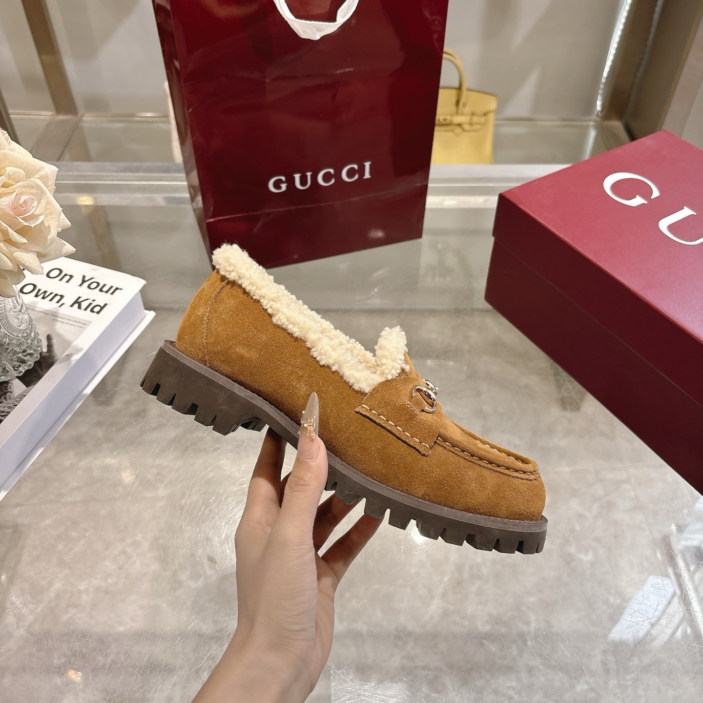 Gucci Camel Shearling Horsebit Lug Loafers - Image 5
