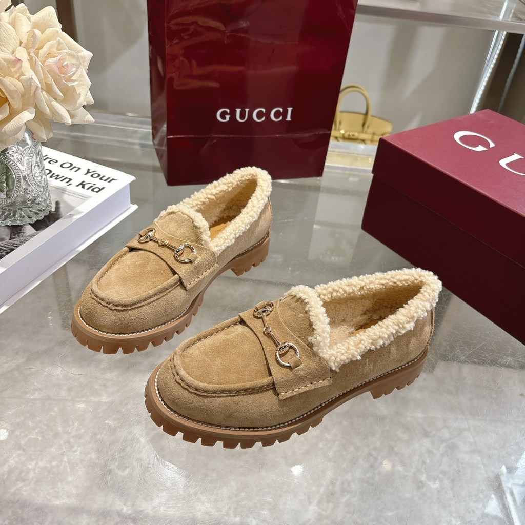 Gucci Sand Suede Shearling Horsebit Lug Loafers
