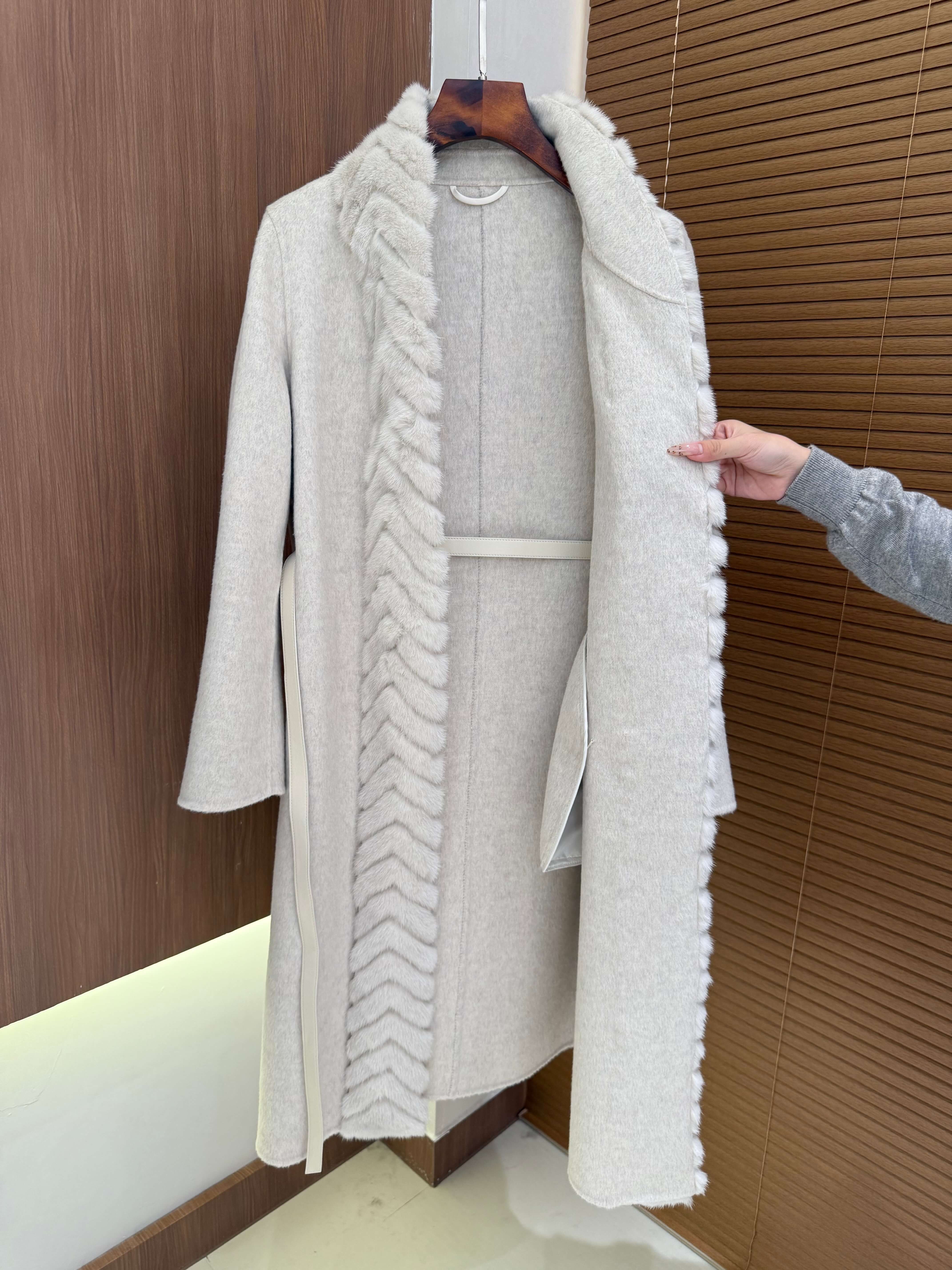 Loro Piana Cashmere Long Fur Trim Coat – Gray - Image 7