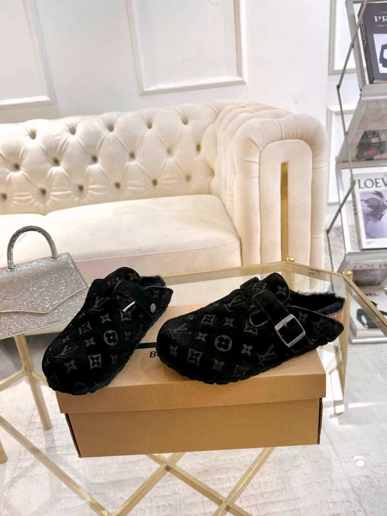 Louis Vuitton Black LV Cosy Flat Comfort Clog - Image 2