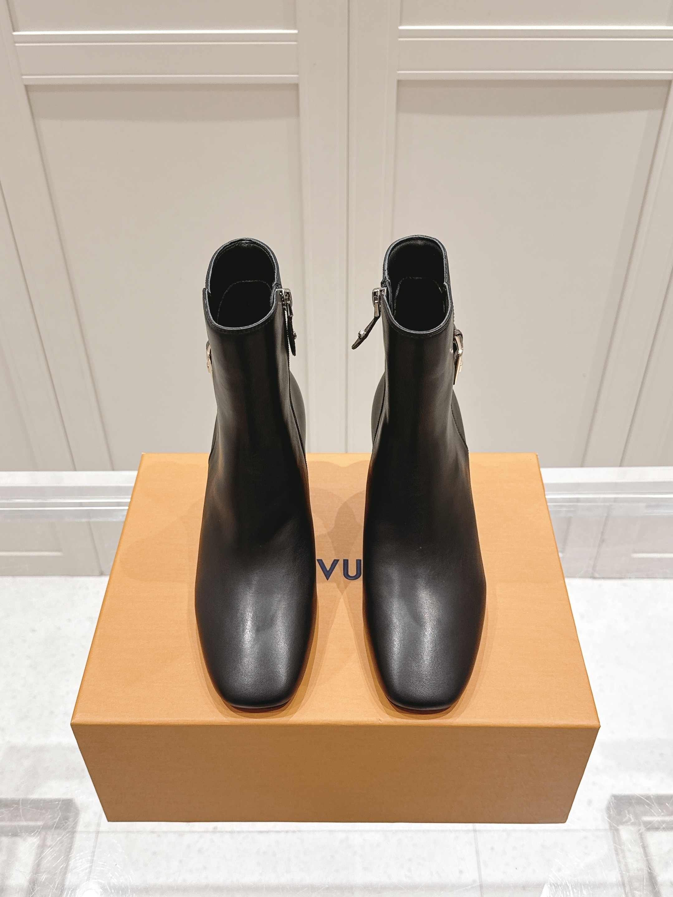 Louis Vuitton Black Leather Monogram Buckle Ankle Heels - Image 8