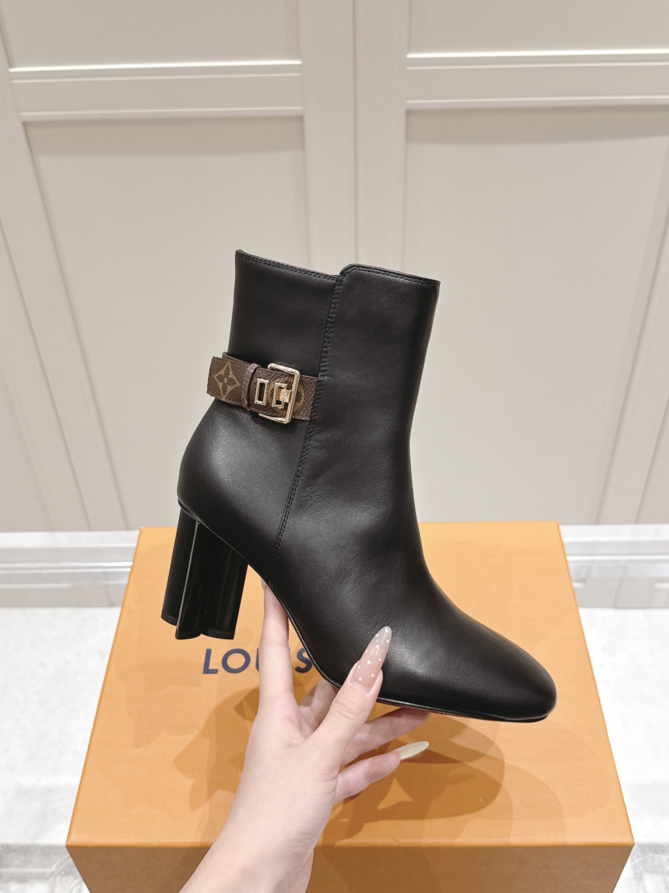 Louis Vuitton Black Leather Monogram Buckle Ankle Heels - Image 9