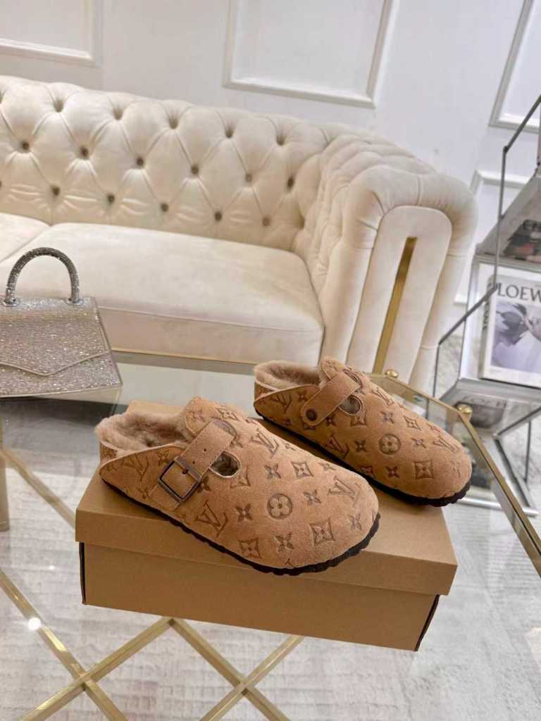 Louis Vuitton Camel Brown LV Cosy Flat Comfort Clog