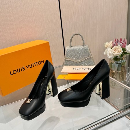 Louis Vuitton Black Leather Cherie Platform Pumps