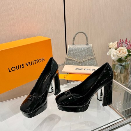 Louis Vuitton Black Patent Leather Cherie Platform Pumps