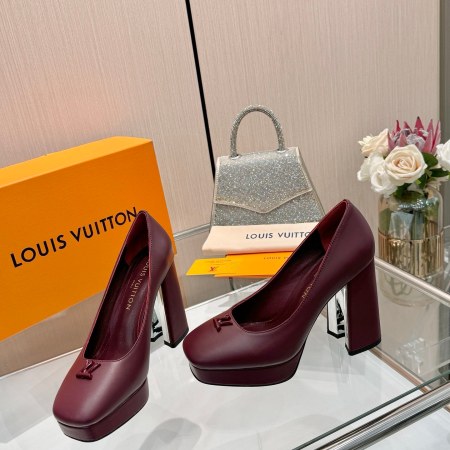 Louis Vuitton Bordeaux Leather Cherie Platform Pumps