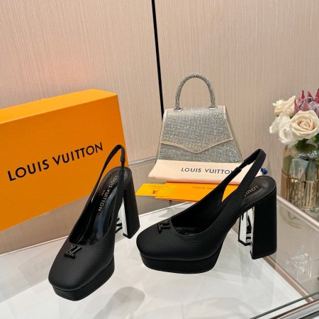 Louis Vuitton Grained Calf Leather Cherie Slingback Platform Pumps