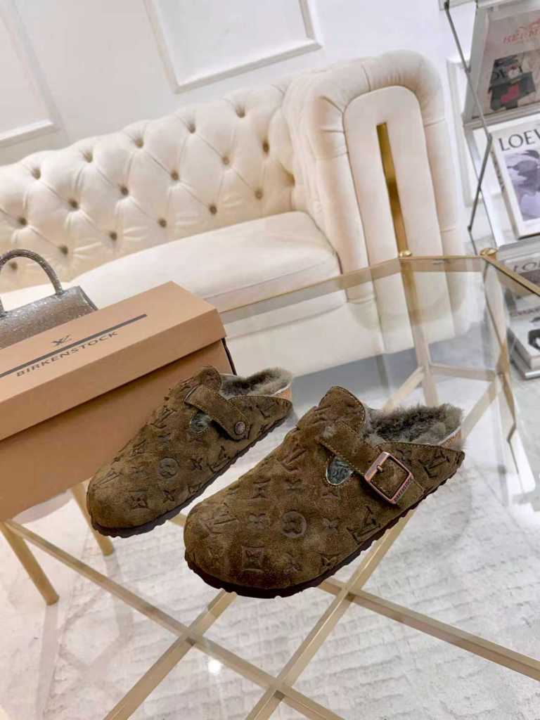 Louis Vuitton Khaki Green LV Cosy Flat Comfort Clog