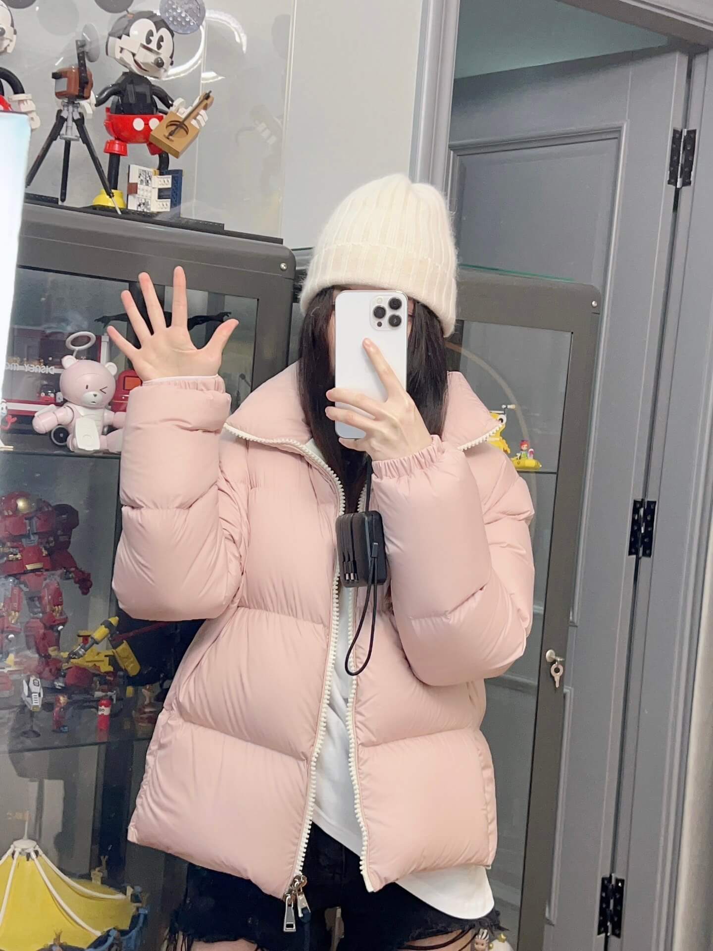 Moncler Anterne Short Down Jacket (Light Pink) - Image 7