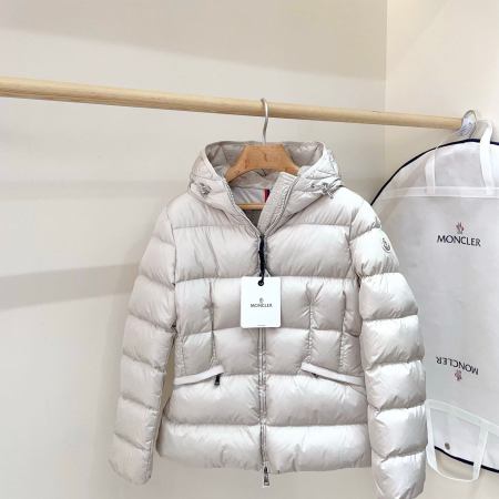 Moncler Avoce hooded short down jacket- Light Gray