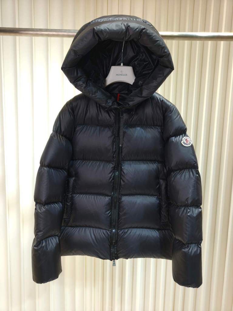 Moncler Dubois women's hooded down jacket- Black
