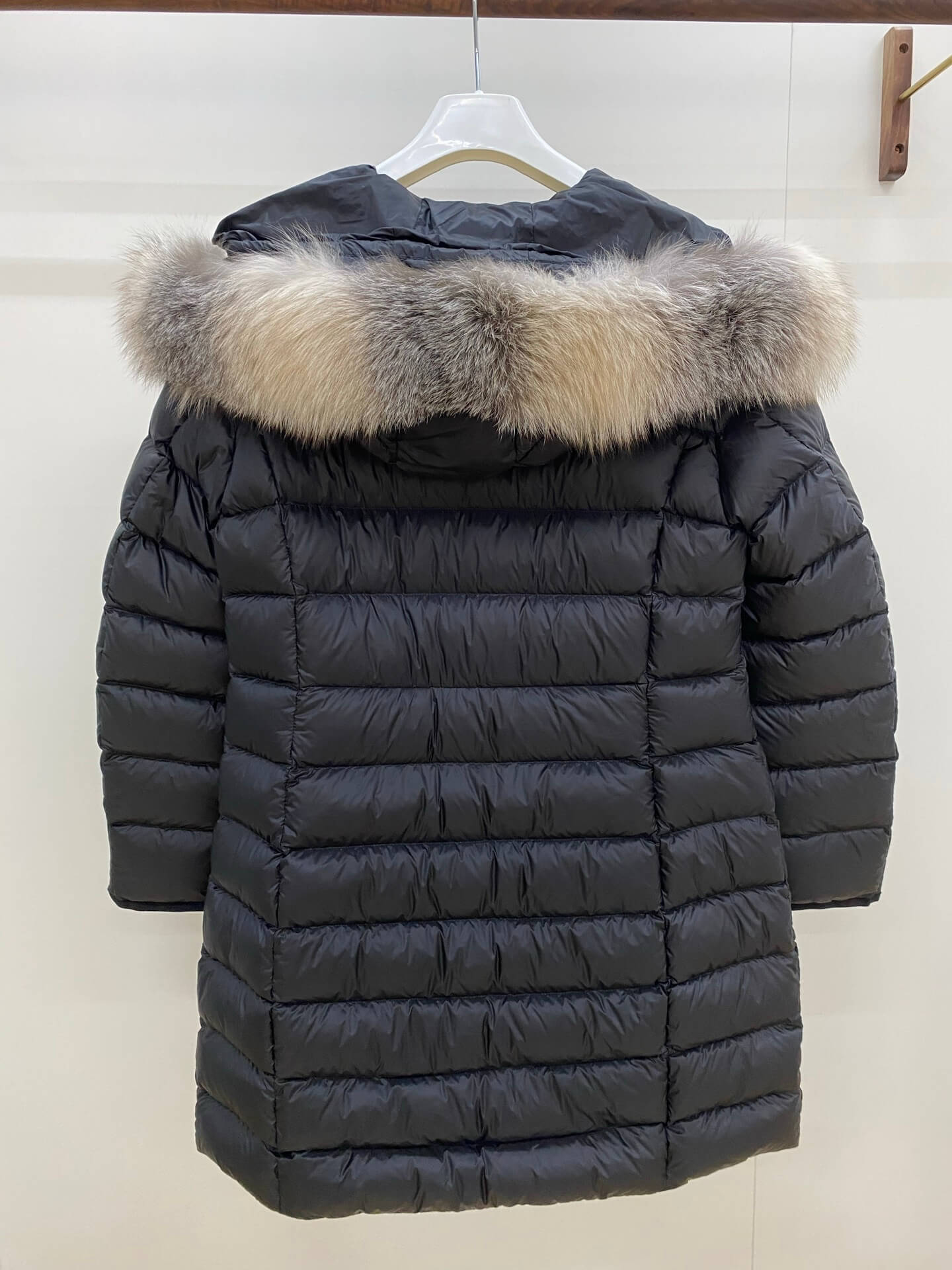 Moncler Hirmafur long women's down jacket- Black - Image 9