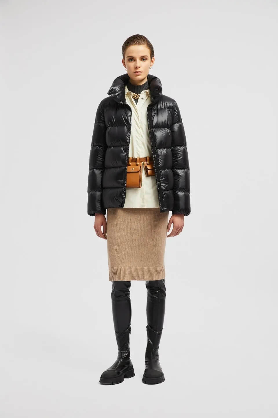 Moncler Women's nylon laqué down jacket- Black - Image 10