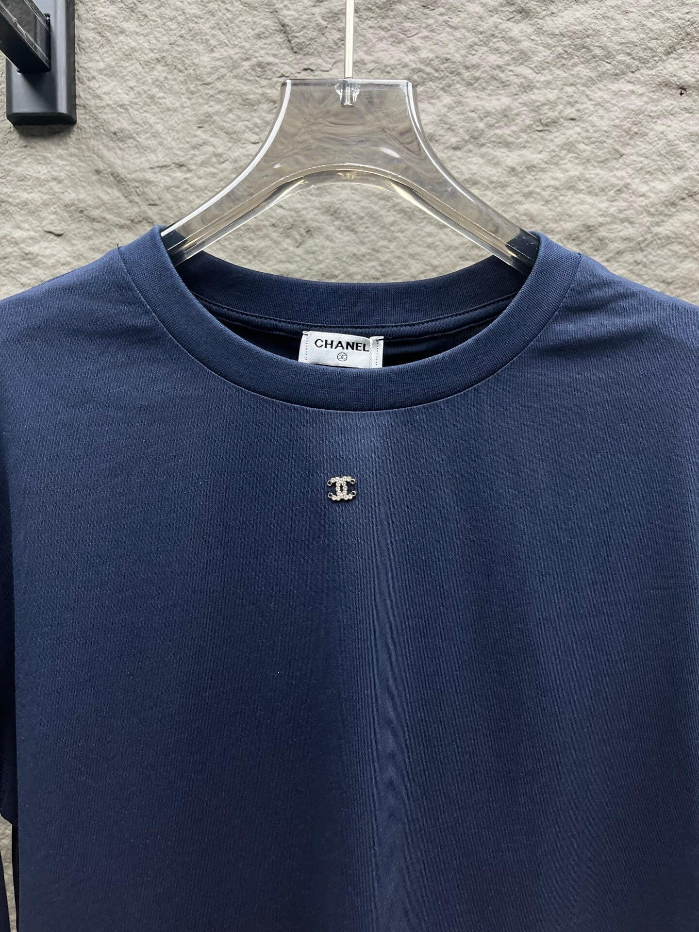 Chanel CC Logo Long-Sleeved T-Shirt – White / Black - Image 3