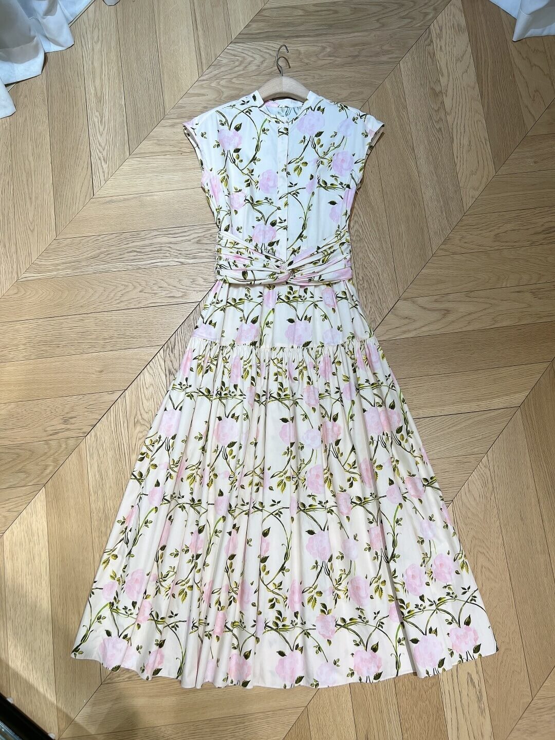 Dior Floral Print Tiered Midi Dress with Twisted Waist – Ivory/Pink/Green - Image 7