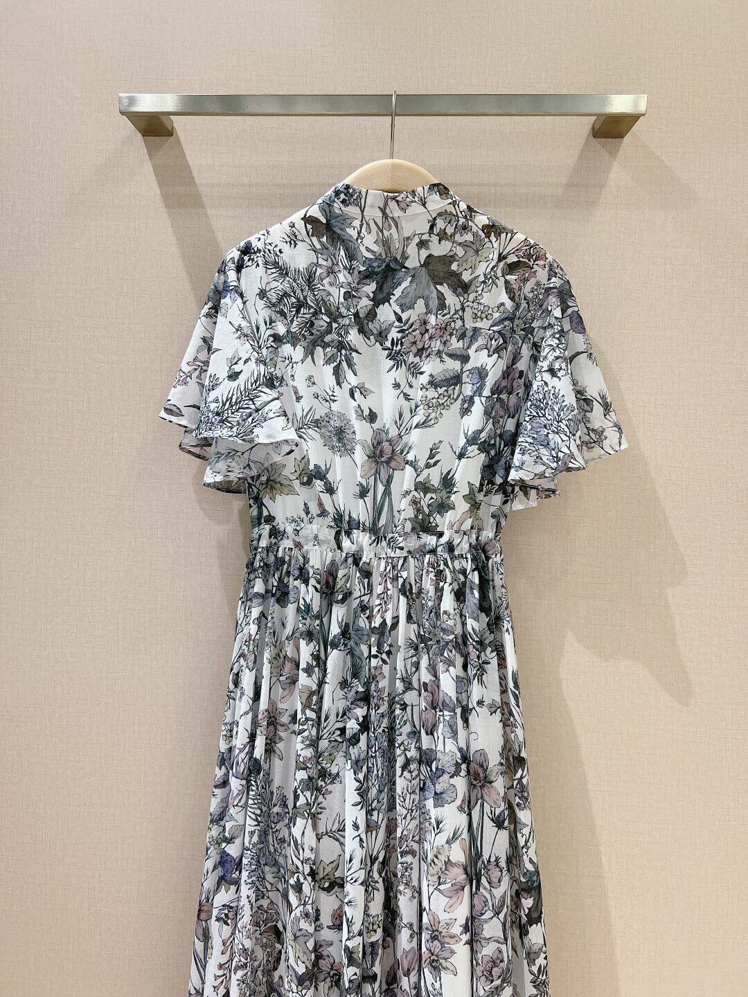 Dior Floral Print Pleated Midi Dress with Flutter Sleeves – White/Grey - Image 5