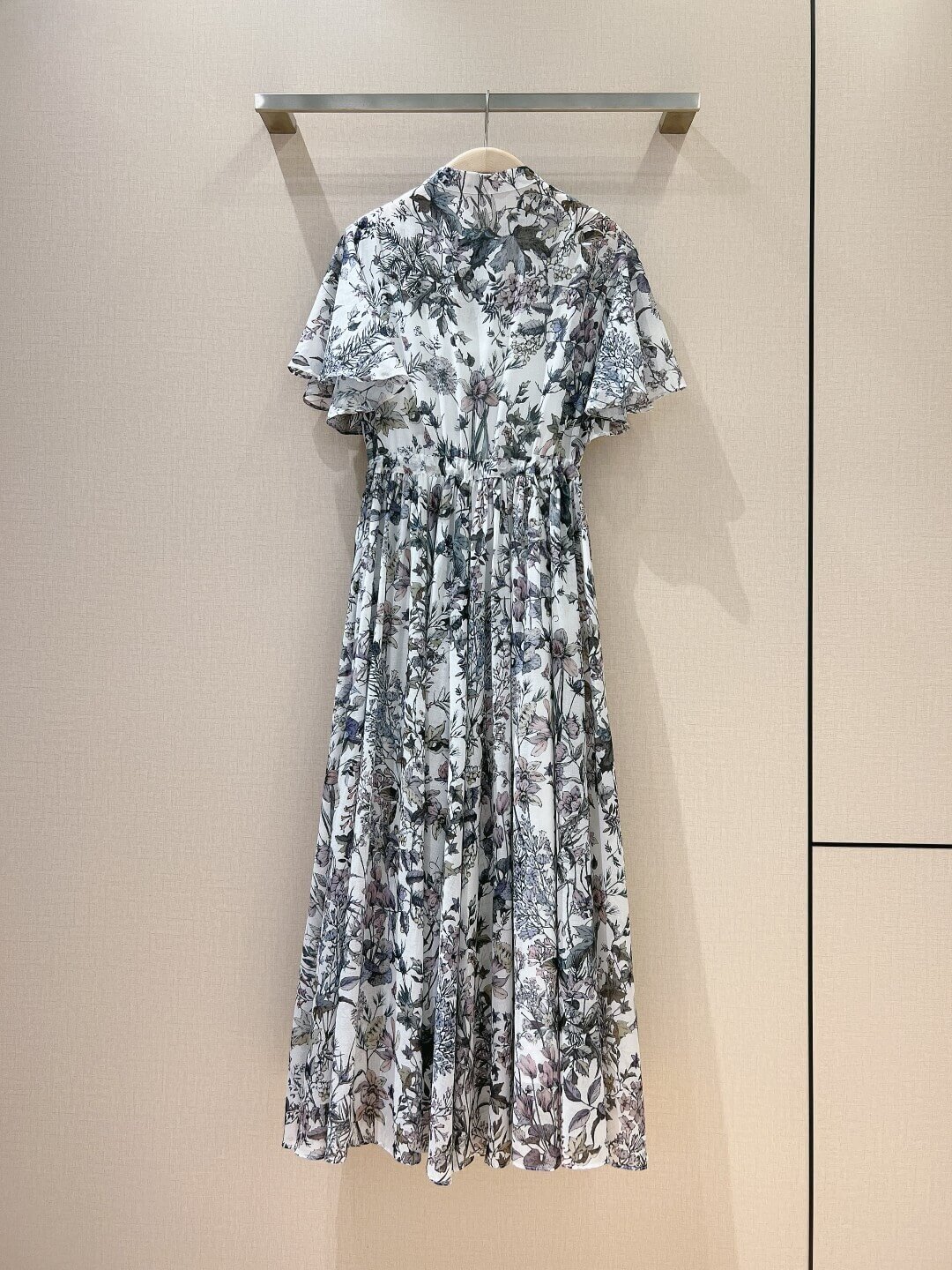 Dior Floral Print Pleated Midi Dress with Flutter Sleeves – White/Grey - Image 3