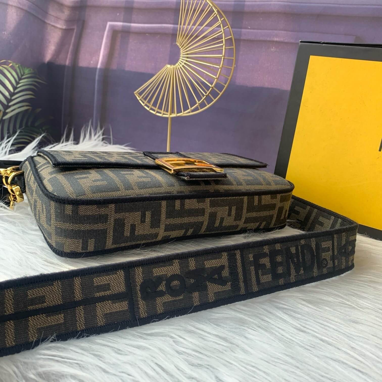 Fendi–Style Baguette Bag with Zucca Monogram & Gold FF Clasp – Brown - Image 5