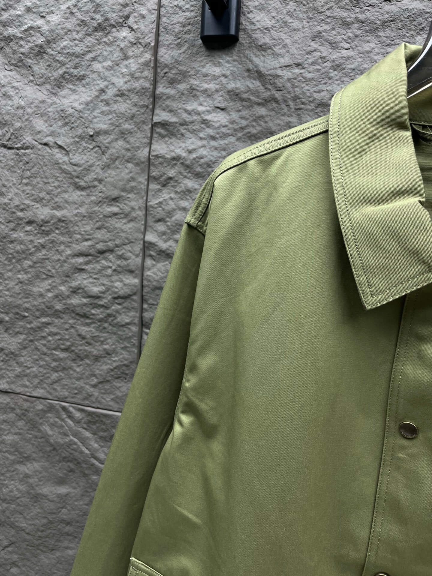 Burberry–Style Green Field Jacket with Deer & Landscape Embroidery – Green - Image 5