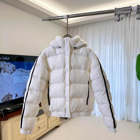 Alo Yoga Aspen Love Cotton-Padded Puffer Jacket – White