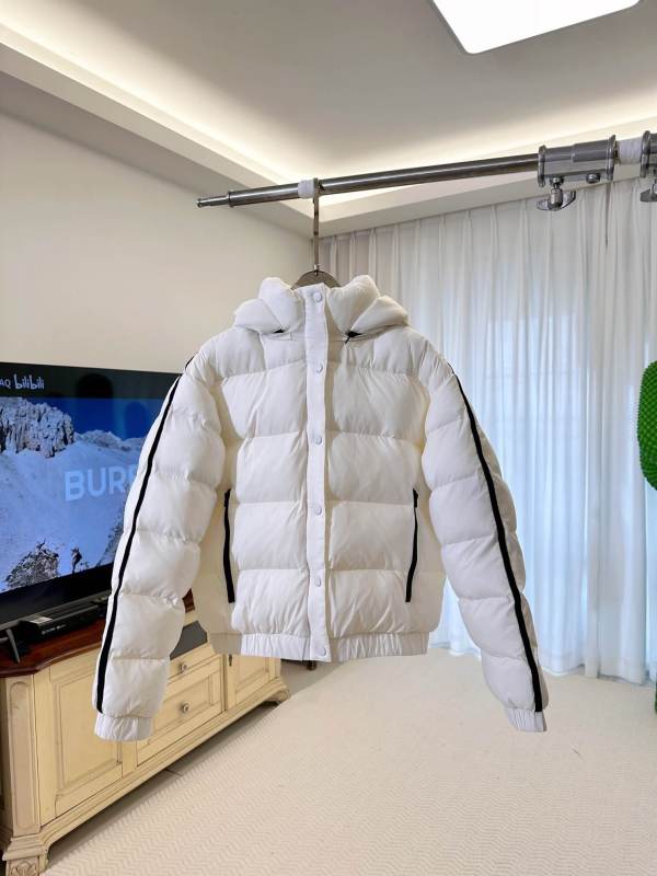 Alo Yoga Aspen Love Cotton-Padded Puffer Jacket – White