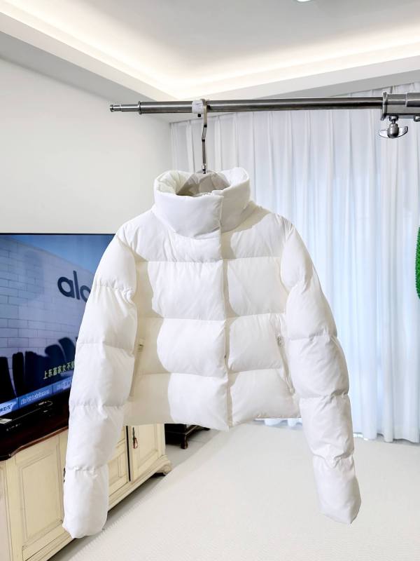 Alo Yoga Cropped Puffer Jacket – White