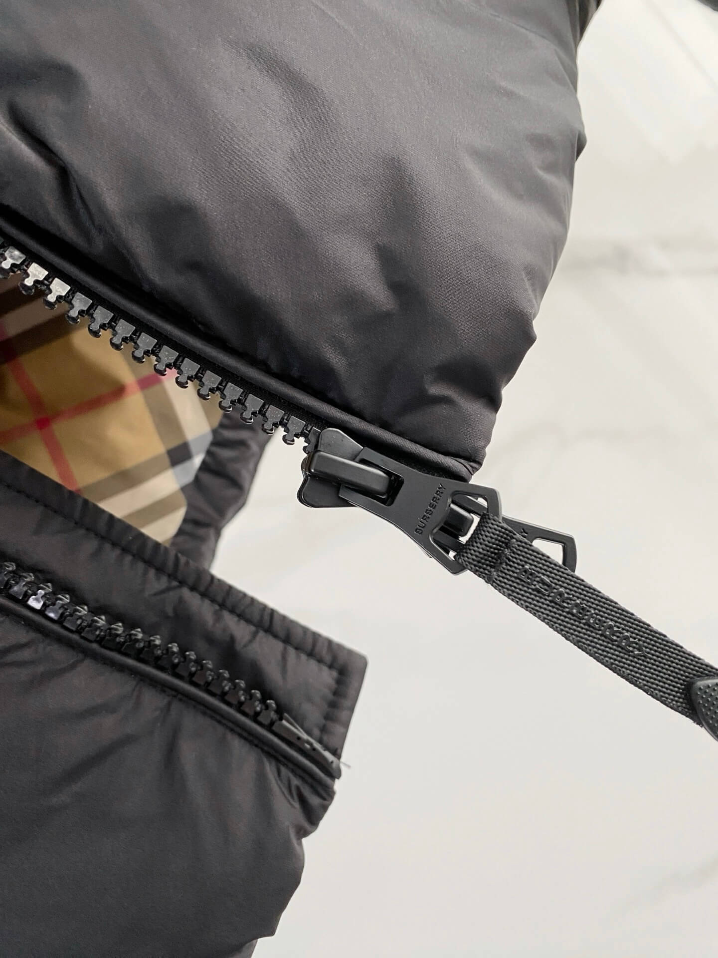 Burberry Puffer Women's Down Jacket- Black - Image 7