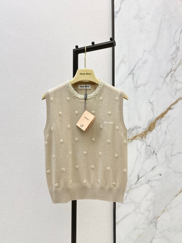 Miu Miu Embroidered Cashmere Vest – Ivory