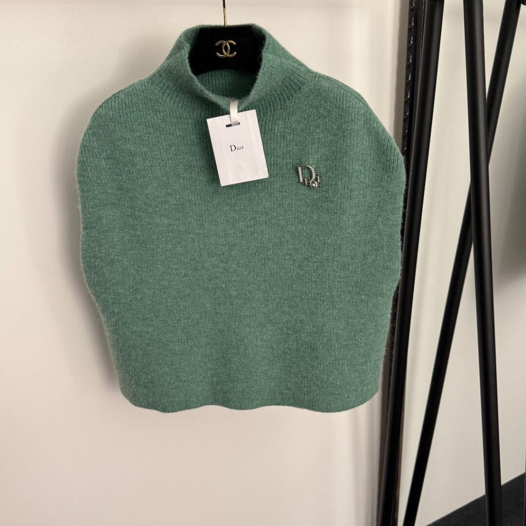 Dior Crystal Logo Embellished Mock Neck Cashmere Knit Vest – Green