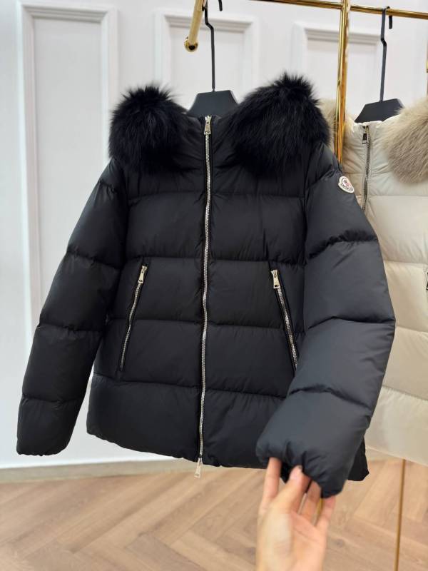Moncler Laichefur Hooded Shearling-Trimmed Short Down Jacket – Black