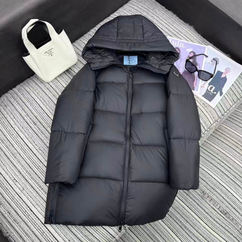 Prada Hooded Puffer Women's Down Jacket- Black