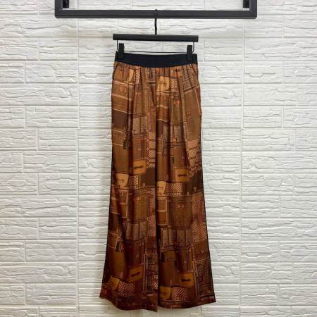 Louis Vuitton Monogram Trunk Skirt – Brown with Monogram Print