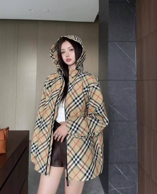 Burberry Vintage Check Hooded Jacket