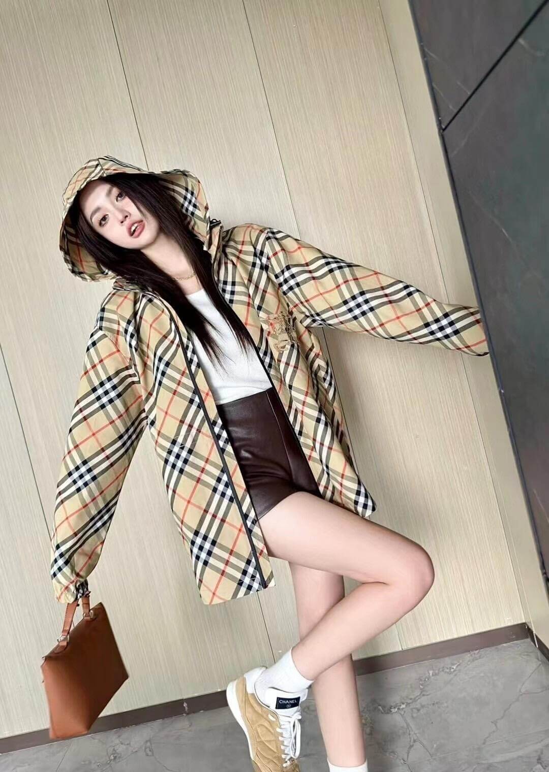 Burberry Vintage Check Hooded Jacket - Image 13