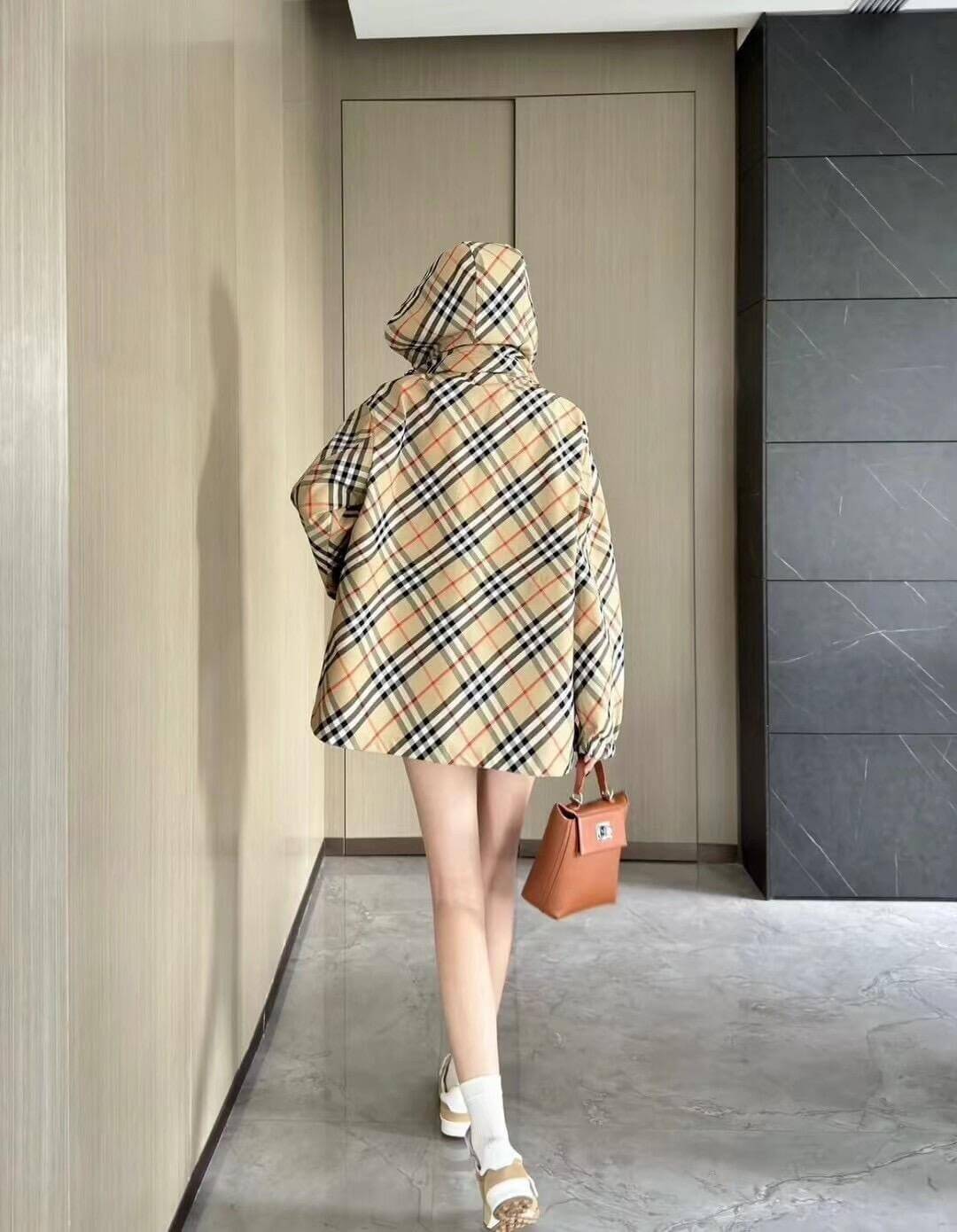 Burberry Vintage Check Hooded Jacket - Image 12