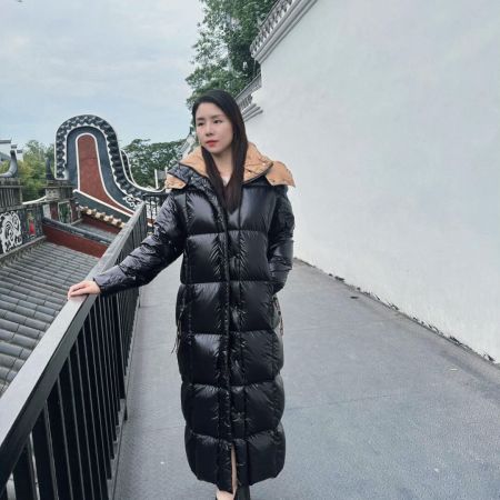 Moncler Taito Long Down Jacket in Black