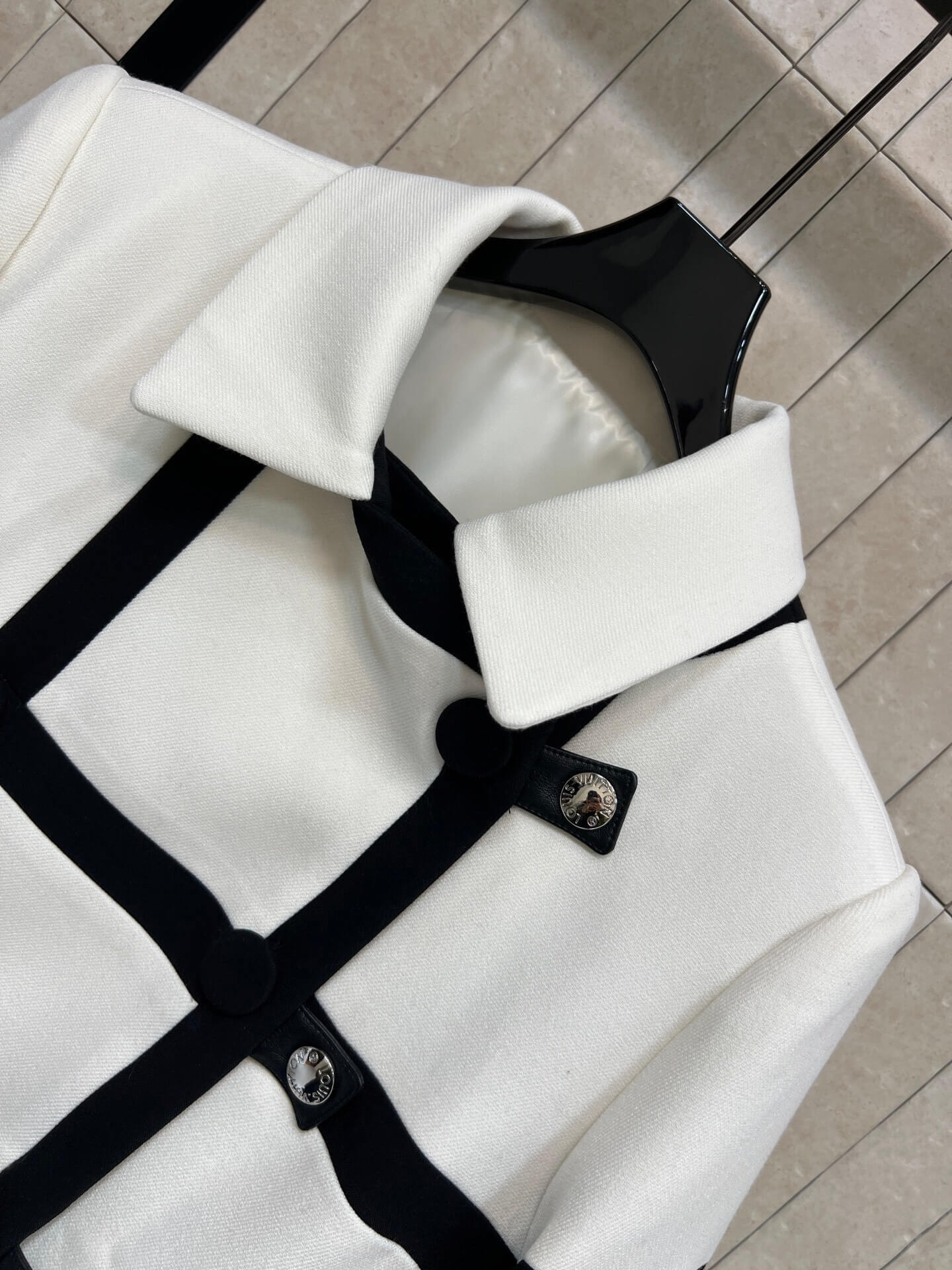 Louis Vuitton Contrast Stitch Zip-Up Hooded Parka – Navy with White Topstitch - Image 3