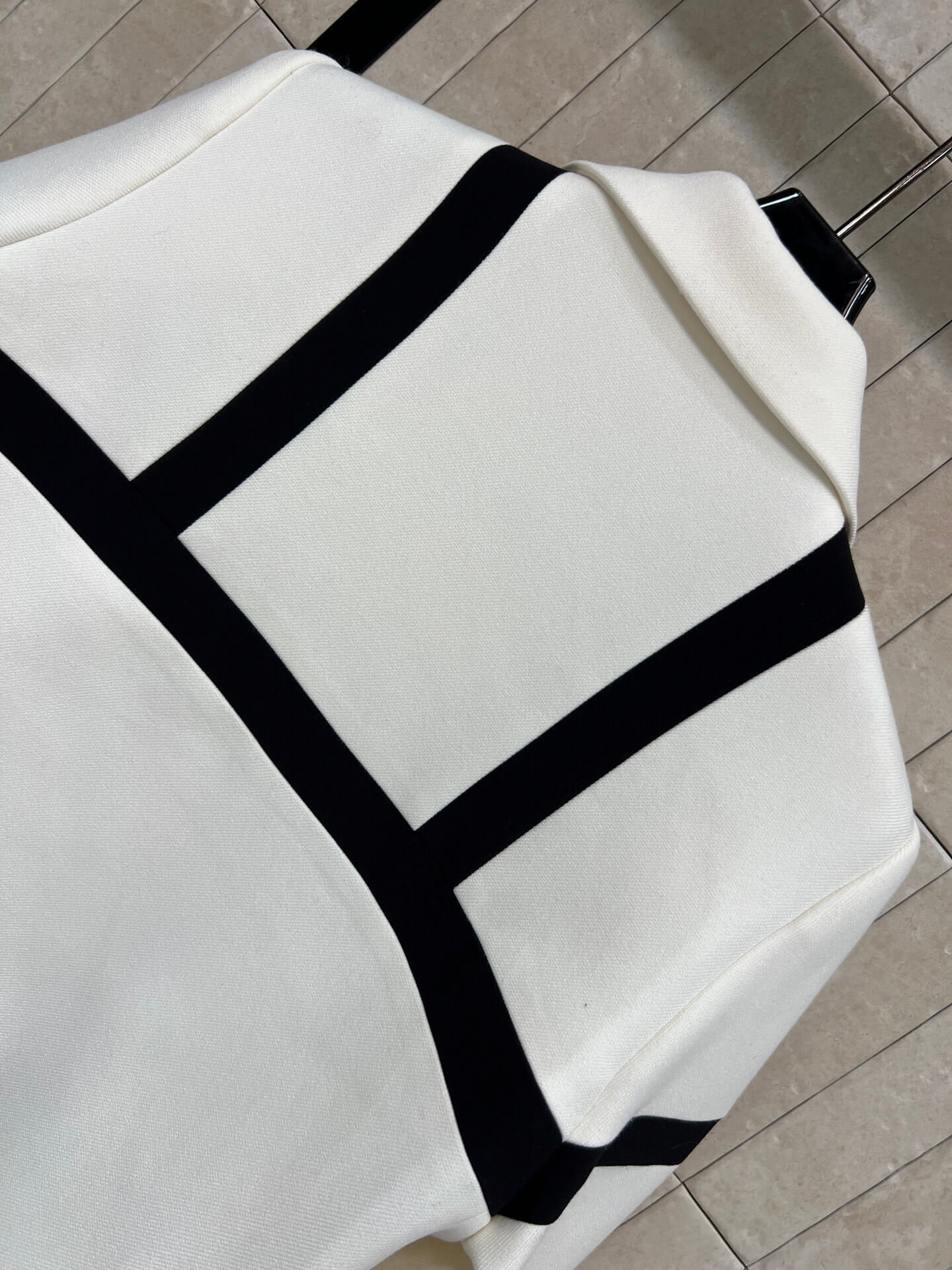 Louis Vuitton Contrast Stitch Zip-Up Hooded Parka – Navy with White Topstitch - Image 8