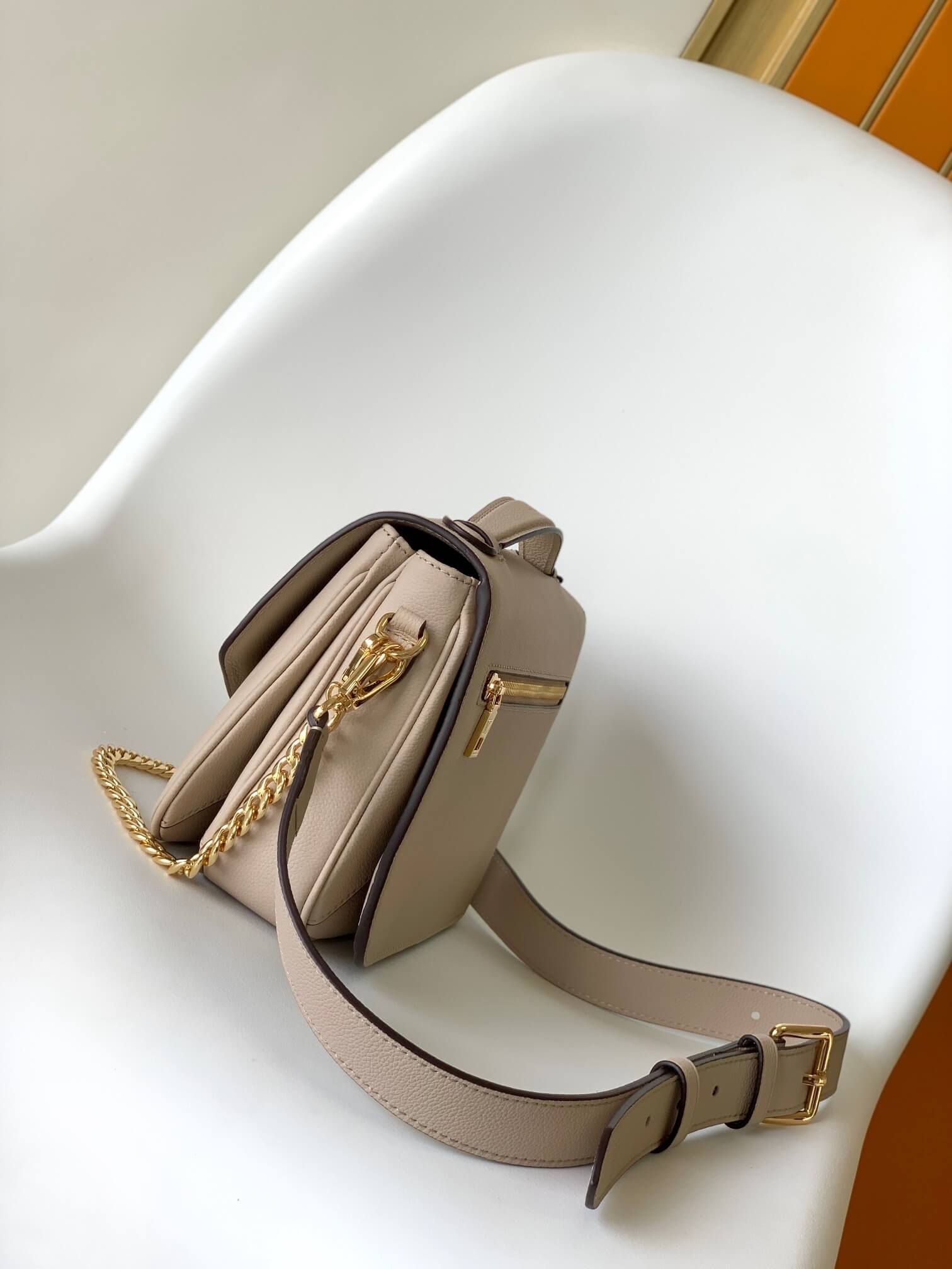 Louis Vuitton Lockmeto Chain Bag in Greige Grained Calfskin Leather - Image 9