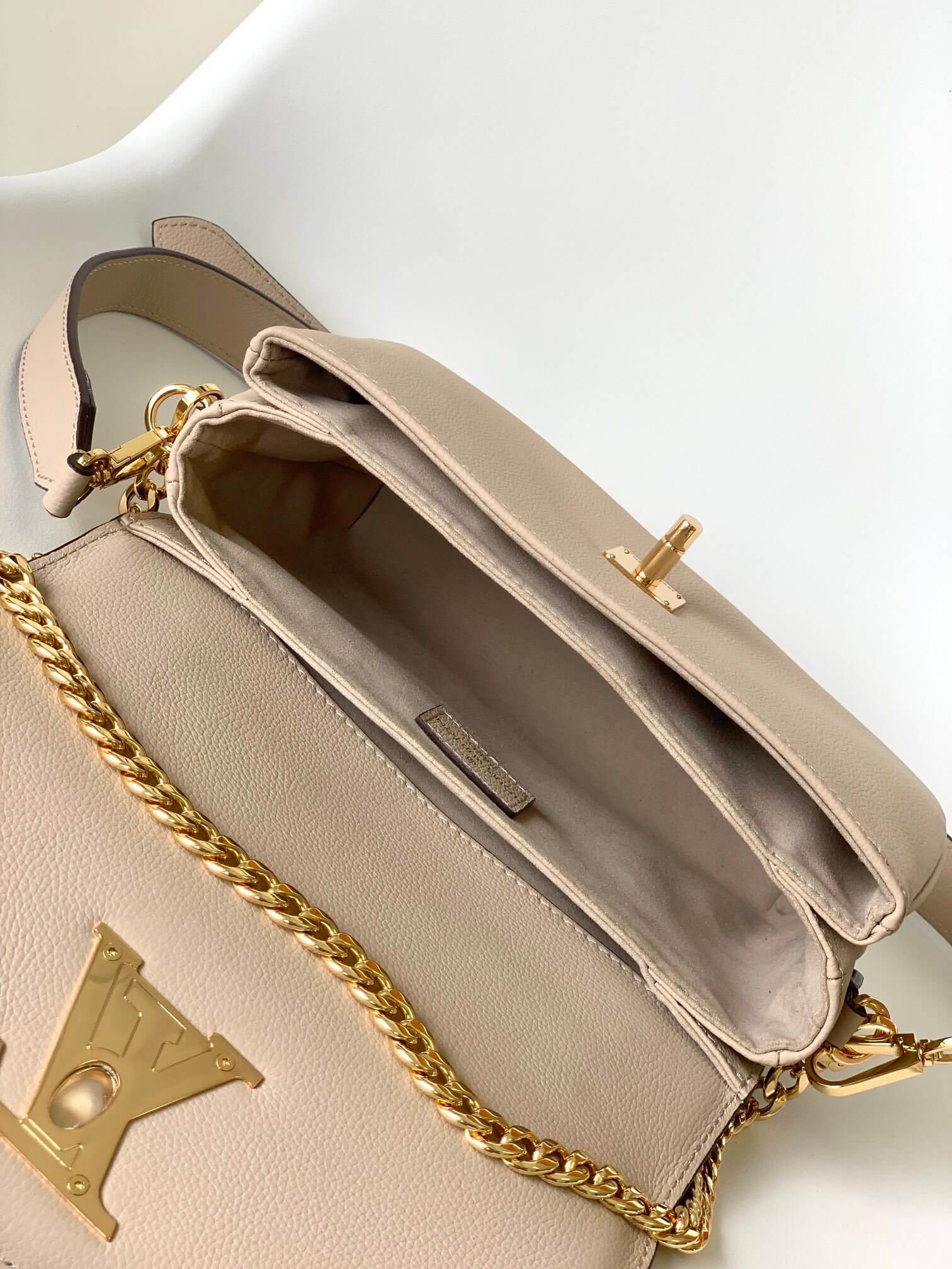 Louis Vuitton Lockmeto Chain Bag in Greige Grained Calfskin Leather - Image 3