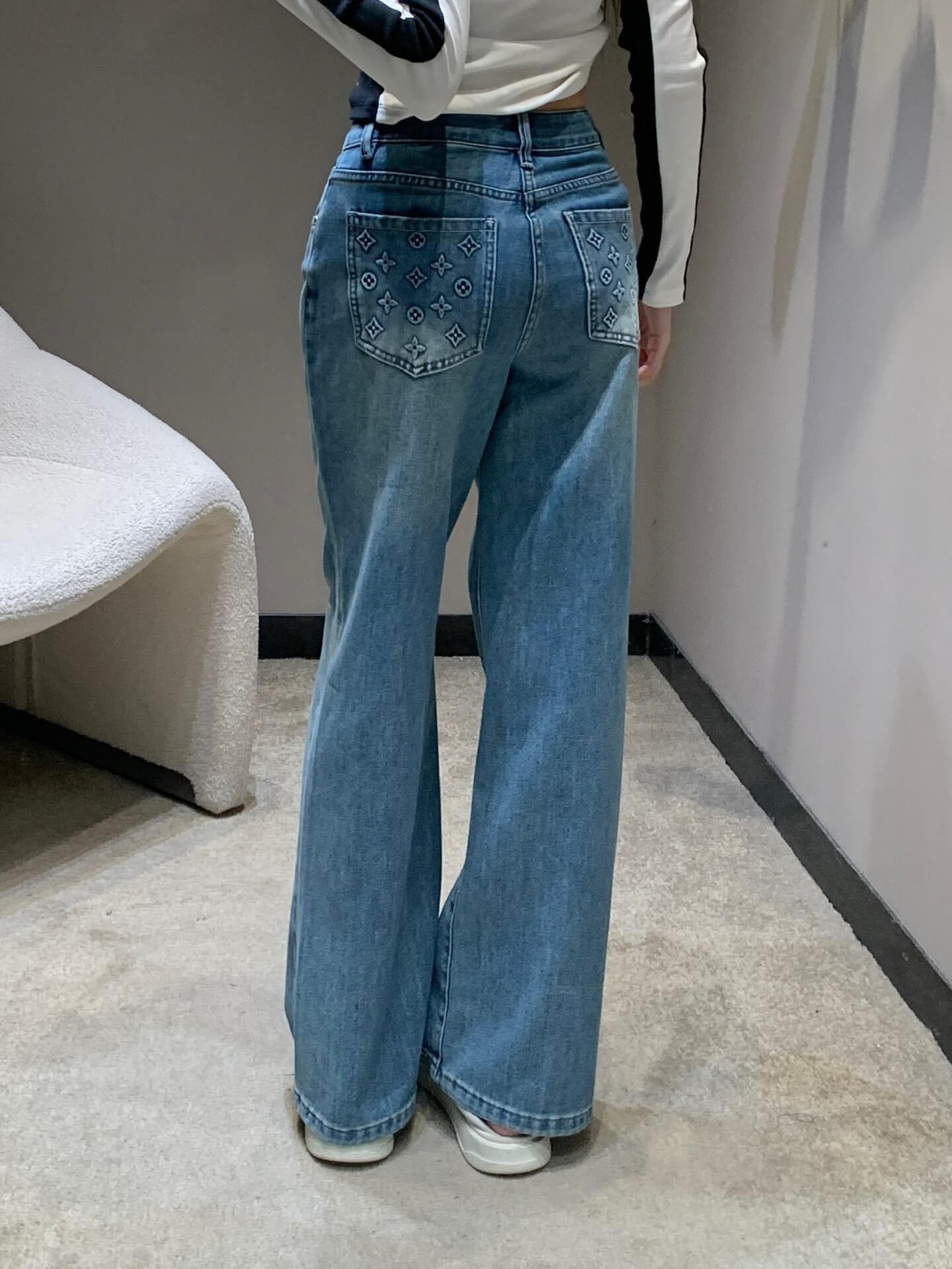 Louis Vuitton Monogram Flower Patch Wide-Leg Stonewashed Denim Jeans – Blue - Image 2