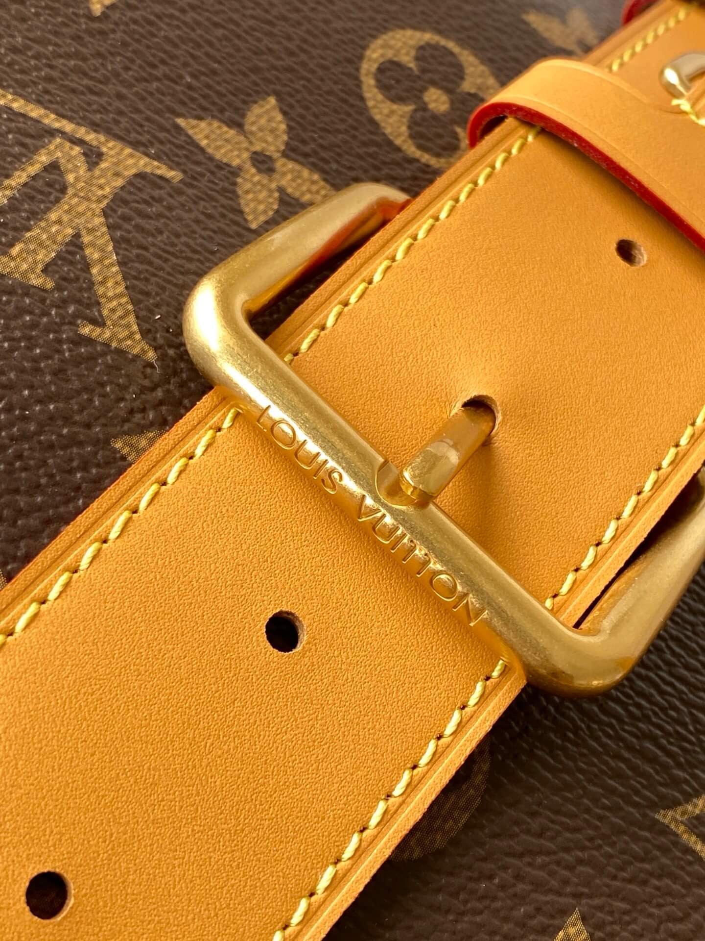 Louis Vuitton Gibecière Messenger Bag in Brown Monogram Canvas - Image 4