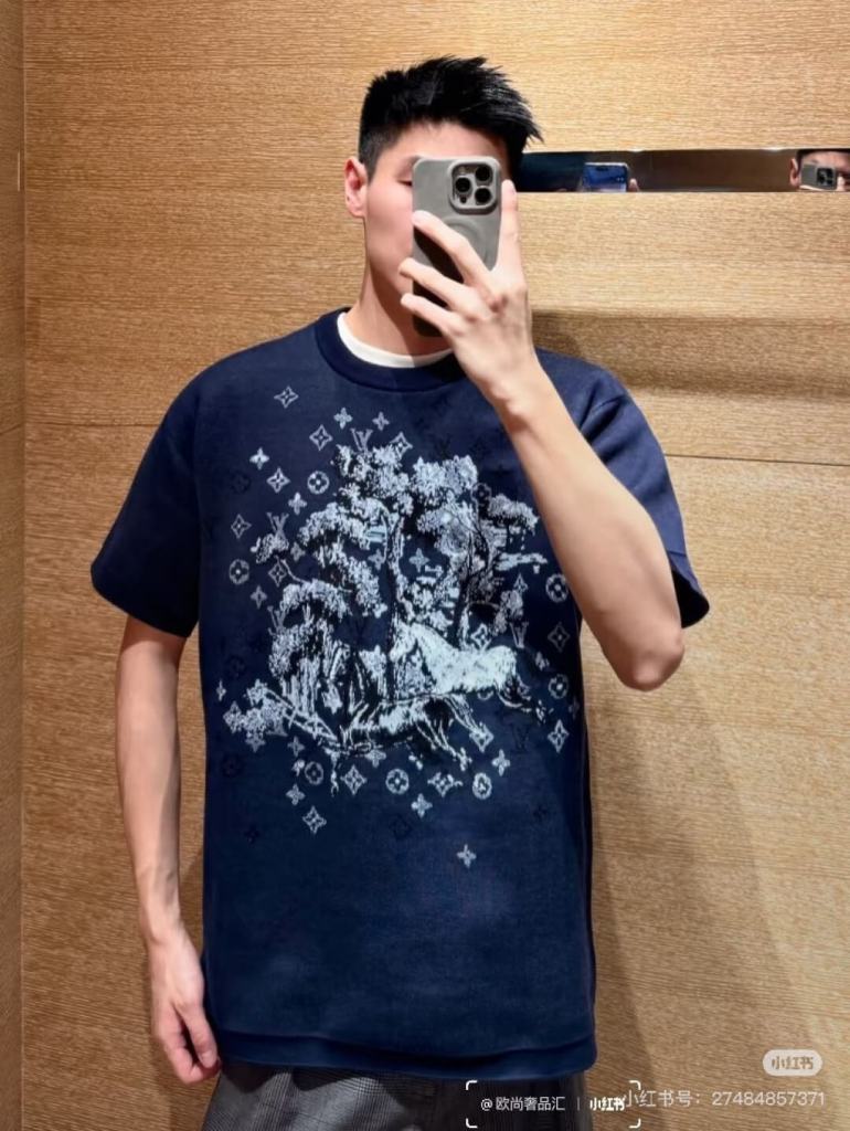 Louis Vuitton Monogram Clouds Intarsia Short-Sleeved Knit Crewneck Sweater – Navy Blue