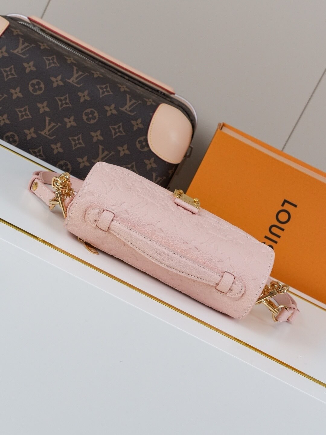 Louis Vuitton Pochette Métis East West bag in Rose Trianon Monogram Empreinte Leather with Gold Hardware - Image 4