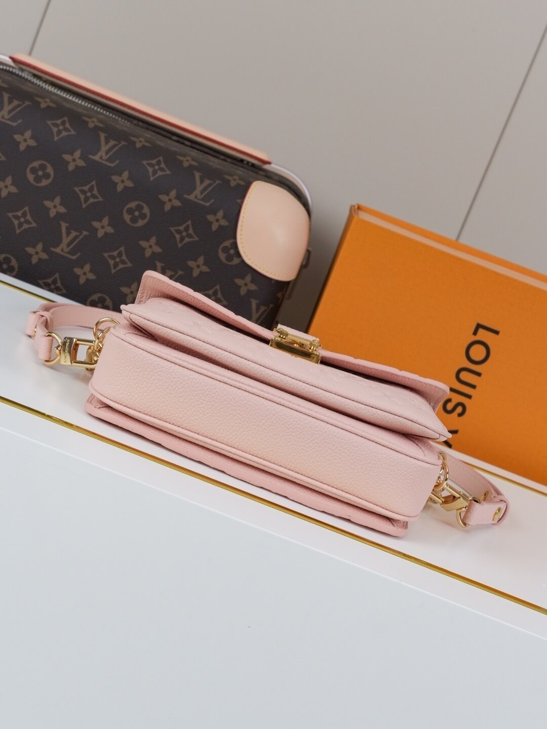 Louis Vuitton Pochette Métis East West bag in Rose Trianon Monogram Empreinte Leather with Gold Hardware - Image 5