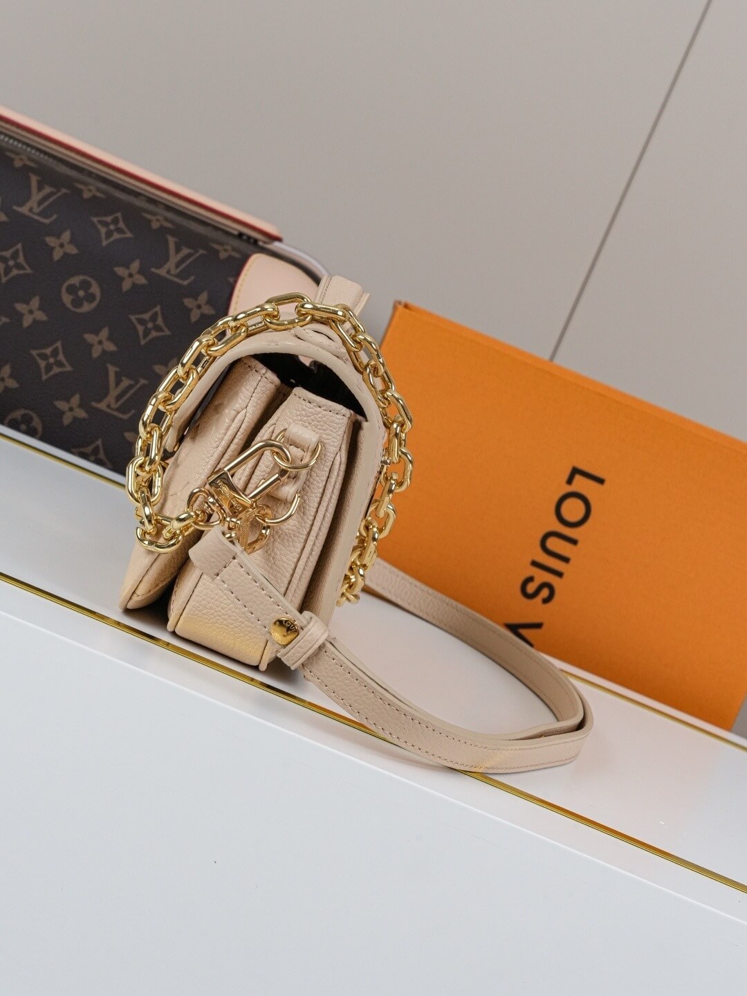 Louis Vuitton Pochette Métis East West in Turtle Dove Monogram Empreinte Leather - Image 6