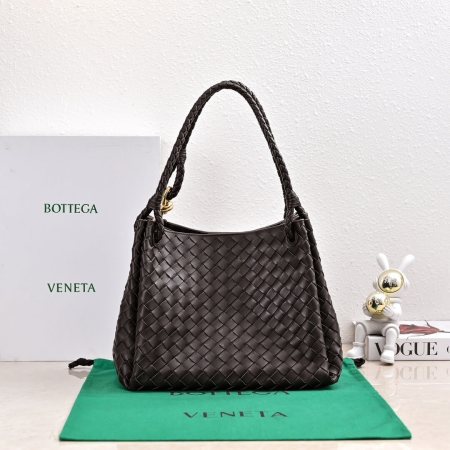 Bottega Veneta Medium Intrecciato Leather Hobo Shoulder Bag in Fondant Brown