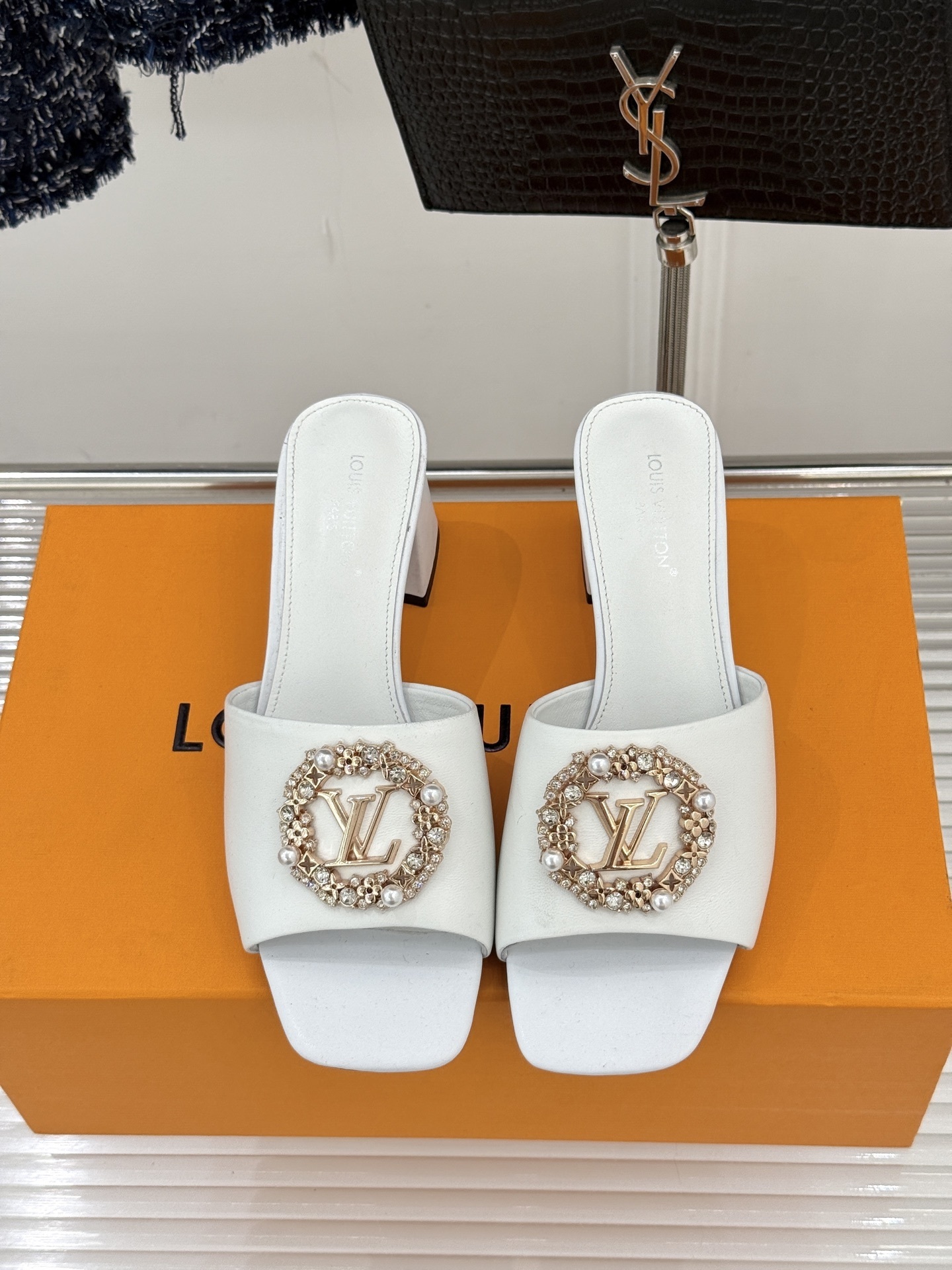 Louis Vuitton White Leather LV Crystal-Emblem Square-Heel Mules - Image 7