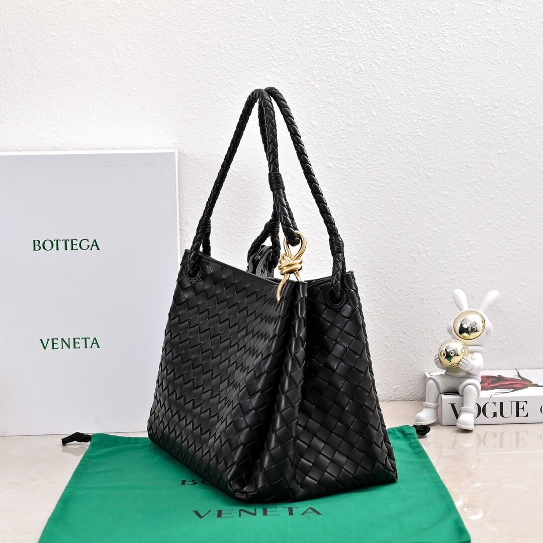 Bottega Veneta Medium Intrecciato Leather Hop Shoulder Bag in Black with Pouch - Image 8